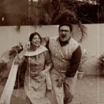 Juhi Parmar Instagram - Neerja , Sanjay and the entire family’s haal is very good as #yehmerifamily is loved by one all..and what better day to celebrate it as today marks one month of Yeh Meri Family... couldn’t be more grateful for all the love and appreciation❤️🙌🏻 Thank you each and everyone 🙏 #yehmerifamilyonamazonminitv #celebration #happy #onemonth #goldenera #fun #smiles