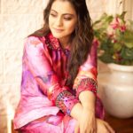 Kajol Instagram - Taking the lioness approach to life:- Burst of energy when I’m working tempered with HUGE NAPS and in between raising my kids right and teaching them to hunt for themselves! ✨ #LionessesRule #LeoEnergy 🦁