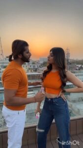 Karanvir Bohra Instagram - When @bpraak bhai's song is out, toh khalbali toh jarur machegi.... @jaani777 Bhai what lyrics.... 👌
@akanksha8000 you are full masti 😂