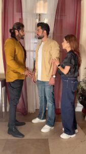 Karanvir Bohra Instagram - Shivendra said “kahi par bhi jaa, par meri biwi #surili Se duur,” so you know where I went? 
You want to see Asli drama? Mon-fri only on @sonytvofficial #humrahenarahehum @ijaybhanushali @tinadatta special appearance @mahhivij