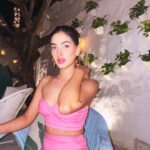 Karishma Sharma Instagram - When you're with your closest friends, there's a level of comfort and familiarity that makes it easy to be yourself and let your guard down. You can laugh, reminisce, and talk about anything and everything without fear of judgment. It's a reminder of the love and support that you have in your life, and the importance of nurturing those relationships. Olive Bar & Kitchen