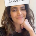 Karishma Tanna Instagram - Hehehehe I like my prediction for 2023😊🤓 Chalo make it happen instafam. Follow me and add another million 😜🤪👏 #reels #fun #reelsinstagram #karishmatanna #explore