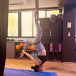 Karishma Tanna Instagram - Tried something different today🤓 Thanku @sarvesh_shashi for making this possible ❤️ #arielyoga #gym #yogini #potd #explore