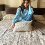 Karishma Tanna Instagram - Boo 👻 #potd #mood #laze #love #instagram #explore Thanku for the Bedcover set @houmnindia ❤️ Jumper @srstore09