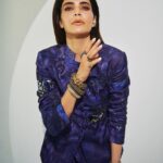 Karishma Tanna Instagram - What’s Scoop ing???? @netflix_in #scoop #love #work #explore #potd #karishmatanna Outfit- @payalpratap Jewellery- @sangeetaboochra @aquamarine_jewellery @minerali_store Makeup- @kavyesharmaofficial Hair- @shefali_hairstylist.81 Styled by- @sukritigrover Styling Team- @vanigupta.23 @simrankumar19 Photographer- @aviraj