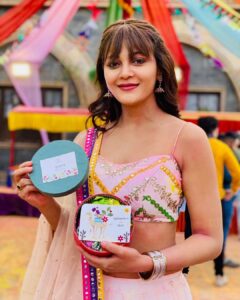 Kaveri Priyam Instagram - This HOLI use organic colours by @organicamritstore 
made by RAGPICKERS turned artisans from @gulmeher_delhi .