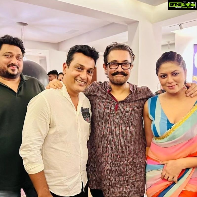 Kavita Kaushik Instagram - Some Amazing captures of an awesome evening, Carry on jatta 3 trailer launch , followed by a musical night hosted by Aamir Sir ! So blessed to be in such perfectionist n esteemed company 💓 so grateful for all your love on the trailer 🙏 So excited for you all to watch the film on 29th June 2023 in theaters with your friends n family n enjoy this Maha entertaining ride #carryonjatta3 #Carryonjatta3 #cinemas #movies #popcorn #entertainment #stars #aamirkhan #gippygrewal @carryonjattamovie @humblemotionpictures @gippygrewal @sonambajwa @ghuggigurpreet @binnudhillons @kapilsharma @smeepkang @jaswinderbhalla