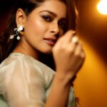 Keerthi shanthanu Instagram - ✨🧚‍♂️✨ 👗 : @malarvikrambridalcouture @malarvikram_pret Shot & edited by @storiesbysidhu