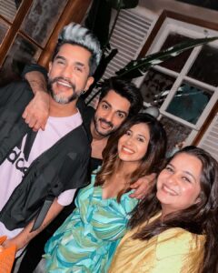 Kishwer Merchant Instagram - We finally have a pic together again after London 🤩 
What a Night, my feet still hurt 🤦‍♀️🤷‍♀️😂