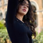 Krithi Shetty Instagram - Let light into your life and see how it fills up the empty space 🖤🤍 #positivity #happiness #love 📸- @prabal