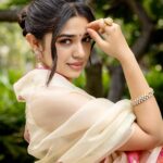 Krithi Shetty Instagram - #custody 🥰 • • Styled by @tanishqmalhotraa Wearing @rajiramniq Photographer @kiransaphotography Earrings & Kadas by @ajewelsbyanmol Ring by @aulerthofficial Assited by @thestylethesaurus_ M & H @pinkylohar @kamaldeepss