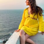Kritika Sharma Instagram - Catching the beautiful sunsets of Goa ! #sunset #goa #goadiaries #goansunsets✨ #seaview #sea #ocean #vacation #sharmasisters #model