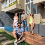Kritika Sharma Instagram - GOA - friends , beaches and a perfect villa to create some memories @utopianvillas is the best choice Amazing hospitality,good food and great location! #goa #goadiaries #villa #goanvilla #goanvibes #friends #vacation #pool Go Utopian Goa Villas