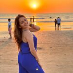Kritika Sharma Instagram - Look for the magic in every moment! #sunset #goa #goadiaries #goabeach #sea #sharmasisters #siblings #vacation #goa2023 Goa