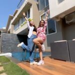 Kritika Sharma Instagram - GOA - friends , beaches and a perfect villa to create some memories @utopianvillas is the best choice Amazing hospitality,good food and great location! #goa #goadiaries #villa #goanvilla #goanvibes #friends #vacation #pool Go Utopian Goa Villas