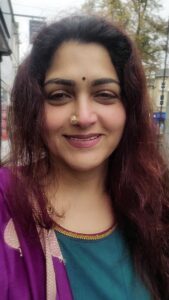 Kushboo Instagram - Blissful moments.. #skiptontownhall
#unitedkingdom 💕💕💕💕