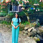 Lahari Shari Instagram - I believe a leaf of grass is no less than the journey-work of the stars.⭐️💚 #lovenature #happysoul #beatifulmorning #positivity #healingenergy #loveit #shootdiaries Kerala - Kochi
