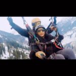 Lahari Shari Instagram – Paragliding is so different from all other air sports. It is so soothing and so much more beautiful.🖤🏔

#paraglading #amazing #reels #reelsinstagram #trendingreels #reelitfeelit Manali, Himachal Pradesh