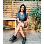 Lahari Shari Instagram - In a sunshine state of mind 🖤🌞 Designer and Stylist : @adamohyd #mondaymorning #happymood #positiveenergy #lovelife #lifeisajourney #shootlife #tollywood #hyderabad Hyderabad