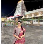 Lahari Shari Instagram - I have visited Tirumala, The place where you can actually feel the aura of GOD.... I had a wonderful darshan of Lord Shri Venkateswara and feeling blessed 😇 #tirumala #darshan Tirumala Tirupati