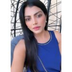Lahari Shari Instagram - Every little thing is gonna be alright 💙🌻 #mondayvibes #happyday #positiveenergy #lovemyself #lifeisajourney Hyderabad