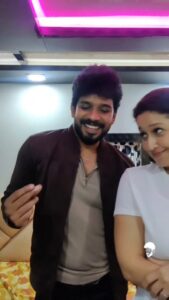 Laila Mehdin Instagram - 🤍🤎 
how can I not do this song guys? ☺️
Always a fan of you especially 
in this song 
@laila_laughs 
😂😂
@primevideoin
#vadhandhionprime #vadhandhi #prime 
 #prabhudeva #dance #dancer 
#happy #insta #post #reels #reelsoftheday
