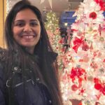 Lakshmi Priyaa Chandramouli Instagram - Wish you all a very merry Christmas and a Happy New Year! Have a wonderful last week of the year! #ChristmasLights #ChristmasTrees #ChritsmasSpirit #ChritsmasFeels #ChristmasinCalifornia #ChristmasinTheUS #TisTheTimeToBeJolly #Falalalalalalalalala #ChristmasKulir #GreatTimes #GratitudeForEver #DreamComeTrue