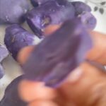 Lena Kumar Instagram – Purple Potato and asparagus Singapore chilly garlic stir fry 💜💚
#rare #food #purple #potato