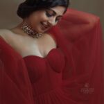 Leona Lishoy Instagram - ♥️ Photography: @avinashchoochiphotography Concept & styling: @rashmimuraleedharan Jewellery: @lakshmijewellery916 Costume: @paris.pret Hair&makeup: @femy_antony__ Retouch: @suveeshgraphiccyanide
