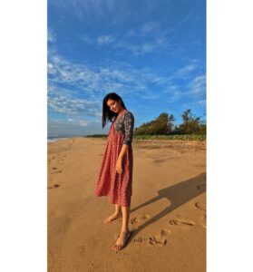 Leona Lishoy Instagram - Bay watching 🌊
.
.
📸 @iambobbyeric