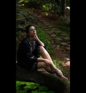 Leona Lishoy Instagram - Seriously into nature🌿
.
.

📸 @prathishm
👗 @sonia_chacko__