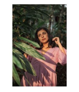 Leona Lishoy Instagram - Trust me, You are in the process of change. You might as well become what you want.

From my favourite series 🌸💓

📸 @prathishm 
Styling @sonia__chacko
👗 @verandahstore
Creative director @off_beat___