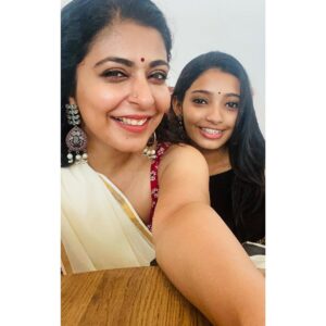 Leona Lishoy Instagram - Vishu 2023 🌸