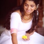 Lisha Chinnu Instagram – Onam Ashamsakal… !!! 🎶🌸🫶🏼🥰

.
.
Jewellery @challani_jewellery @gchallani 
Muah @bee_s.makeup @queeenn__b__ 
Wardrobe @ivalinmabia @mabia_mb 
Photography @sarancapture @saicharan__photographer 

#onam #culture #godowncountry #onamcelebration 
#onamission #onamreels #onamvideos #kerala 
#mallu #onamvibes #traditional #onamsadhya #keralagram #keralagram #festival