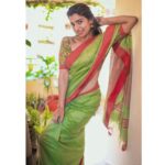 Lisha Chinnu Instagram - 🌼 ❣️ . . Photographer @vajiravelunatarajan @vsmartphotography Muah @bee_s.makeup #sareelove #natural #green #lish #photoshoot #modeling #actress #womenentrepreneur #womeninpr #womeninmedia #dancer #tamilnadu #musiclover #chennai #kollywood #indianwomen