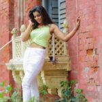 Lisha Chinnu Instagram - It takes half your life before you discover life is a do-it-yourself project... . . . Photographer @photographer_nagoor #lifestyle #womenentrepreneur #lish #western #womeninmedia #nofilter #lishdimple #actress #modeling #tn #loveyourself #shoot #cirkleevents #trendingnow #chennaiexpress #tamilnadu #lishahappyvibe #tamilcinema