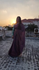 M.M. Manasi Instagram - Can't get enough of this look ♥️♥️

Video by @monisshamm 
Styled by @tejasriprakash
Saree from @thepallushop 
Blouse by @ilariafashionhouse 
Accessories by @fineshinejewels

#Evening #Sunsent #AlwaysASareeGirl