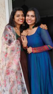 M.M. Manasi Instagram - Get ready with us..🥰🫰
Manasi's outfit - @_kalamkari_____ 
Monissha's outfit - @vyjayantiartstudio_by_hema 
.
#mmmanasi #mmmonissha #singers #dubbingartists #voiceoveractors #dressup #chiefguest #getready #dance #enjoylittlethings #choosetobehappy #grateful #reeloftheday