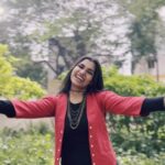 M.M. Manasi Instagram - Iyarkaiyin Isai Ketpavargalukku Endrum ellaam sagavaasi..🥰 Losing ourselves and being one with Music and Nature♥️ What an absolute banger of a track @cokestudiotamil ... Big kudos to @khatija.rahman @therukural @rseanroldan 🥰 Can't wait to listen to the other tracks ♥️ #Ad #CokeStudioTamil #IdhuNammaIsai #Sagavaasi