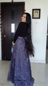 M.M. Manasi Instagram - Tripping on this song and this beautiful skirt from @thebuttonstory_ ♥️♥️🔥

Just look at the embroidery embellishments ♥️

#Reels #Reelitfeelit #MMManasi #longhair