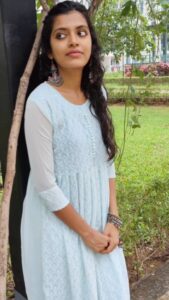M.M. Manasi Instagram - Presenting Un Vizhigalil on #m3sings this week.. Happy to share this haunting melody with all of you ❤️ 
.
Voice processing - V2 @vijayanandbala @vicky_balasubramanian
.
#mmmonissha #singer #voice #melody #tamilsongs #tamil #tamilstatus #reels #songoftheday #grateful #choosetobehappy @gvprakash @singerharini_official @nikkigalrani