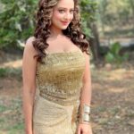 Madalsa Sharma Instagram - It’s not how much we have, but how much we enjoy that makes happiness✨✨ #quoteoftheday #thoughtoftheday #madalsasharma #kavya #picoftheday #postoftheday #instadaily #instapic #instagood #instamood #mood #love #actorslife