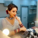 Madalsa Sharma Instagram - The way we experience the world around us is a direct reflection of the world within us….✨✨ #quoteoftheday #thoughtoftheday #madalsasharma #kavya #picoftheday #postoftheday #instadaily #instapic #instagood #instamood #mood #love #actorslife