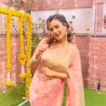 Madalsa Sharma Instagram - Kaisa laga mera mazaaak🤭😅😉🤣 #reels #reelsinstagram #madalsasharma #kavya #videooftheday #instadaily #instavideo #instagood #instamood #mood #trending #trendingreels #reelitfeelit #reelkarofeelkaro #reeloftheday #reelit #love #actorslife