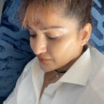 Madhavi Latha Instagram - Dialogue bagundabba emantaru ?!! Ila cheppadaniki naaakevaru leru le naake evaraina cheppali #love #emotional