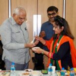 Madhavi Latha Instagram - Mana Modi Kaka valla big brother Somabhai gariki mana Telugu Ugadi pachadi pedutunna ,, atluntadi mana Telugollatho katha …….. anthe kada #bjp #modibrother #narendramodi #jainjp #deshkipremi