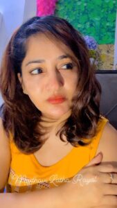 Madhavi Latha Instagram - Ayayyyayooooo pedda samasyaaaaa Naku pillodu dorakadanta aaaaaaa #pelli #problem  #marriage #issue  #loveproblemsolution