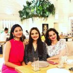 Madhoo Instagram - @ananya_2521 @srividya_devanathan ❤️❤️❤️❤️