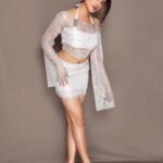 Mahira Sharma Instagram - Hold on 🤍