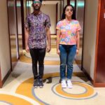 Malavika Krishnadas Instagram - The cctv cameras will reveal a different giggle story🤣🕶 . Reel Partner : @allen_d10 ❤️😂 . Camera Menon : അമ്മ ♥️🤭